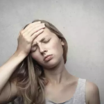 8 Unconscious Behaviours That Show Your Insecurities