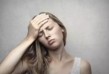 8 Unconscious Behaviours That Show Your Insecurities