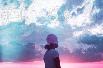4 Zodiac Signs That Were Born to Be the “Main Character” in Any Story