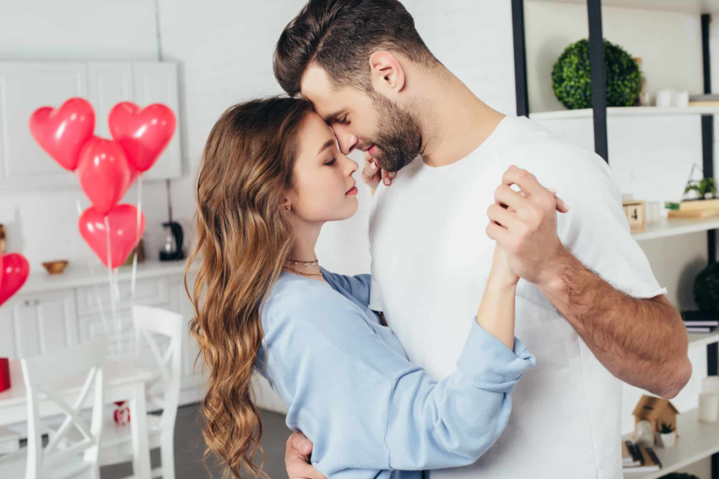 5 Signs of Men Who Will Treat Their Partner Like a Queen