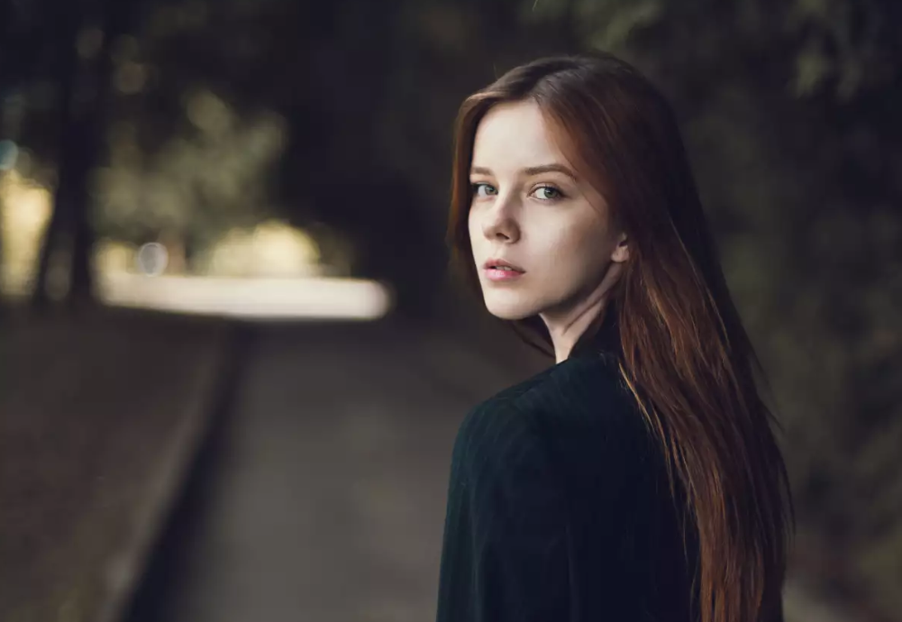 The Zodiac Signs That Never Leave First