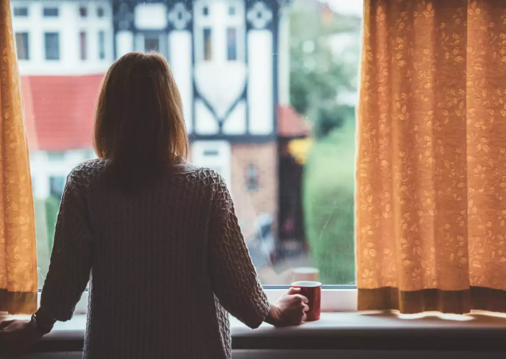 Women of These Zodiac Signs Just Don’t Have Good Manners