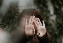 5 Most Extroverted Zodiacs: Why They Can’t Keep Calm!