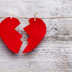 In the Final Days of May, There Are 4 Signs That Your Heart Will Break. They Separate Till June 1