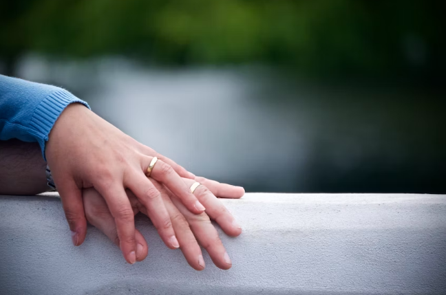 How He Acts When He’s Having An Affair, According To His Sign