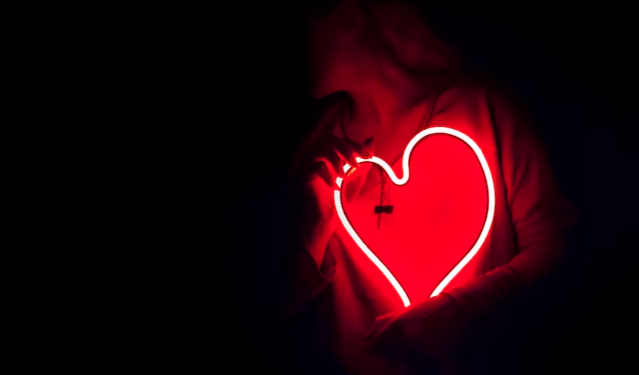The Signs That Will Have Broken Hearts This Summer.