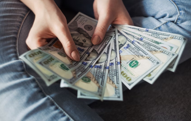 3 Zodiacs That Will Manifest Money In June 2023