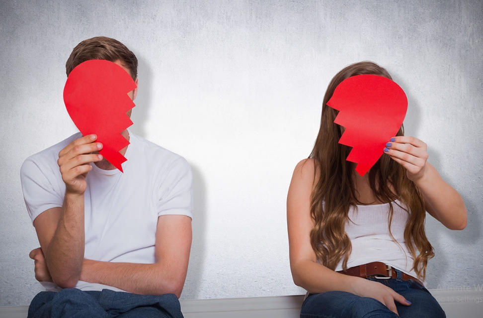 4 Zodiacs Delaying Their Breakup Until After Valentine’s Day
