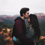 They Are Not Unsociable, But Have A Rich Inner World - 5 Signs That Like To Be Alone