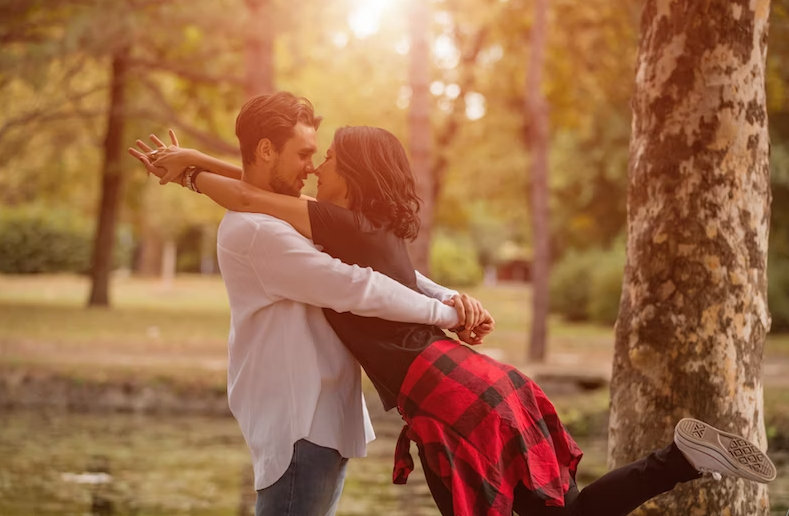 4 Zodiacs That Will Reunite With Their Twin Flame Before 2024