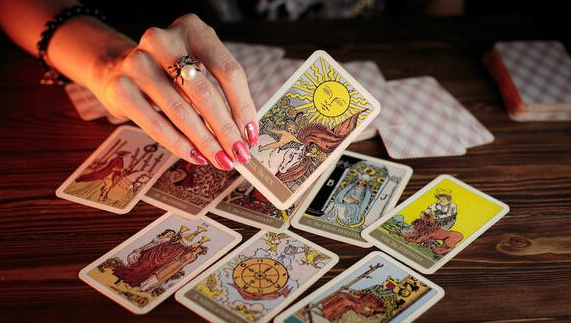 A Tarot Reader Predicts What Each Zodiac Should Expect Before