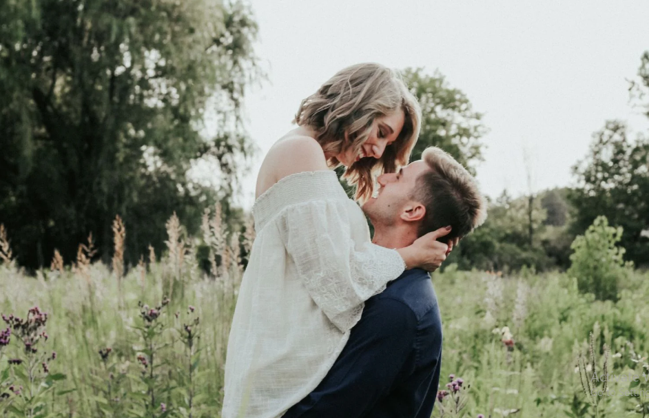 What Each Zodiac Can Expect Love This November, According To A Tarot Reader