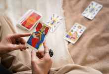 Here Are The Best Times To Pull Tarot Cards