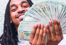 5 Zodiacs Who Always Randomly Find Money