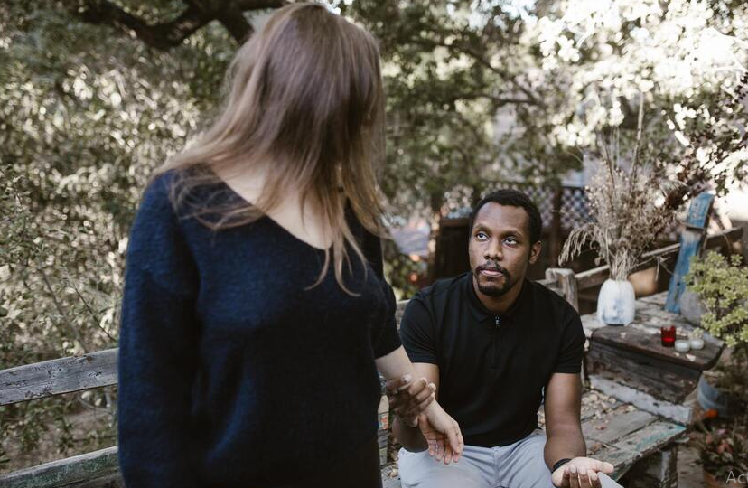 Sudden Text From Your Ex? These 2 Signs Are Affected In April!