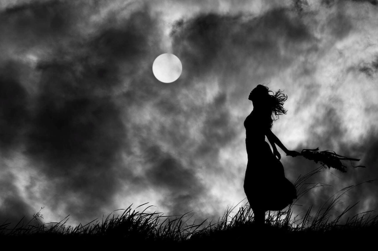 March’s Full Blood Moon & Total Lunar Eclipse Brings Fated Changes For Zodiac Signs