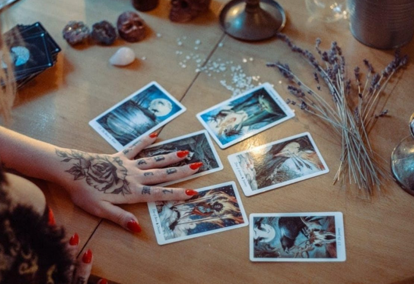 Your Financial Forecast for January, According To A Tarot Reader