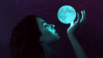 Full Moon August: Ex Partner Contacts These 2 Zodiac Signs!