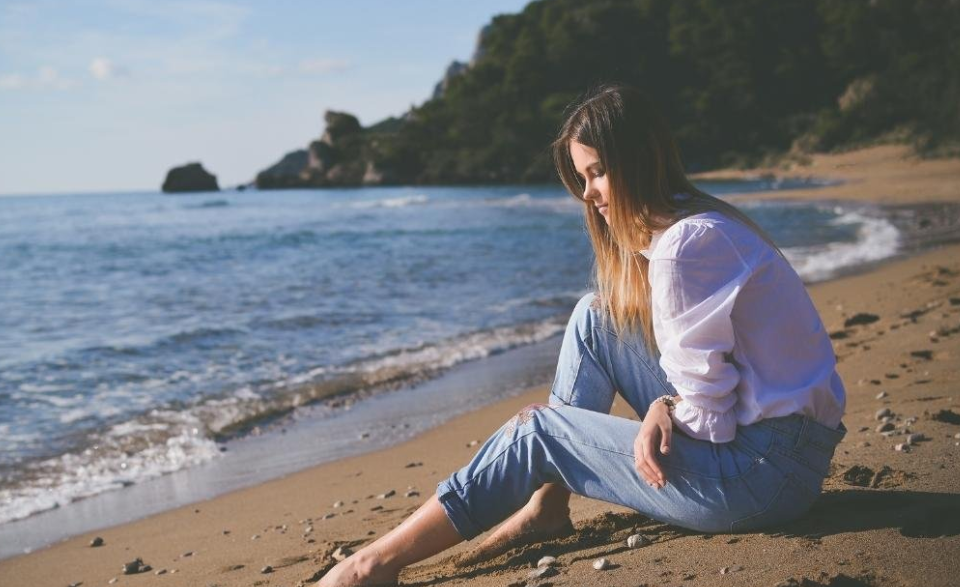 Chakra Healing for Each Zodiac Sign in August 2025 Using Crystals and Birth Chart Wisdom