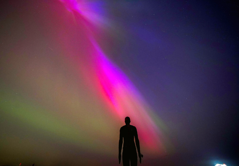 The Universe Sends a Cosmic Warning to These Zodiac Signs on April 5